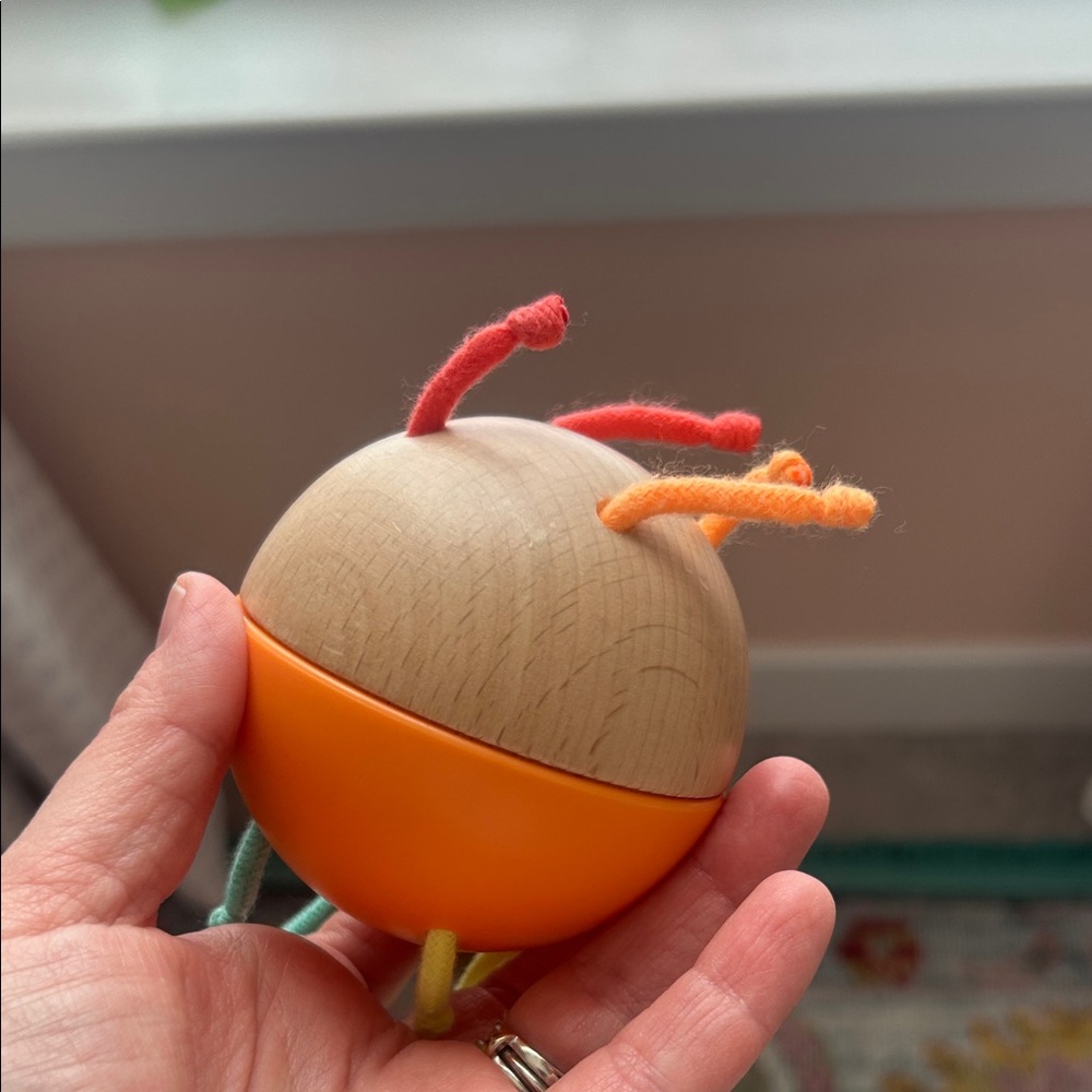 Lovevery pincer chime ball- explorer play kit - Picture 2 of 2